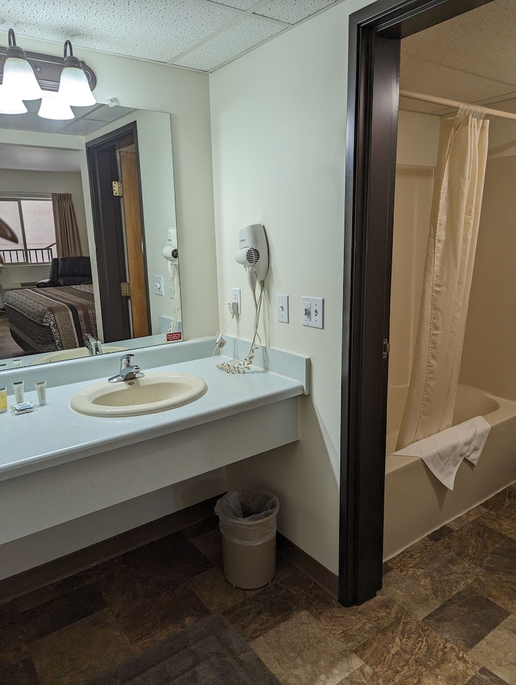 Travelodge Inn & Suites by Wyndham Deadwood - photo 48