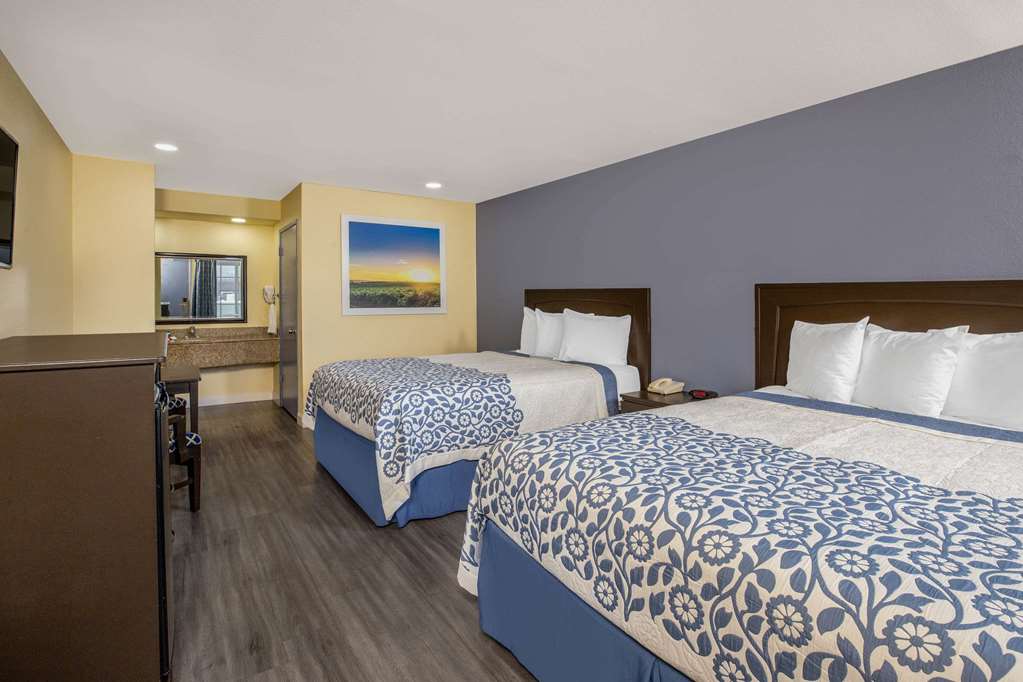 Days Inn by Wyndham Banning Casino Outlet Mall - photo 9