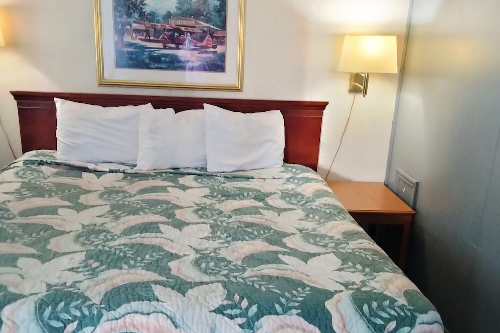 Blueway Inn and Suites El Dorado - photo 2