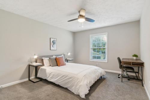 Barcelo at East Cobb Q1 1 Bed 1 Bath Furnished — 4-Star Luxury Hotel in Marietta, United States