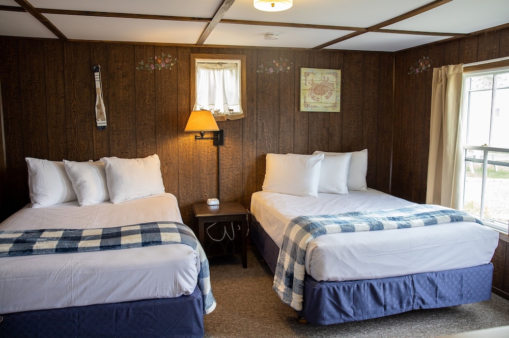 Isleview Motel and Cottages - photo 25