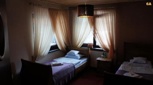 Zajazd pod Chmurką — hotel in Rabka-Zdroj