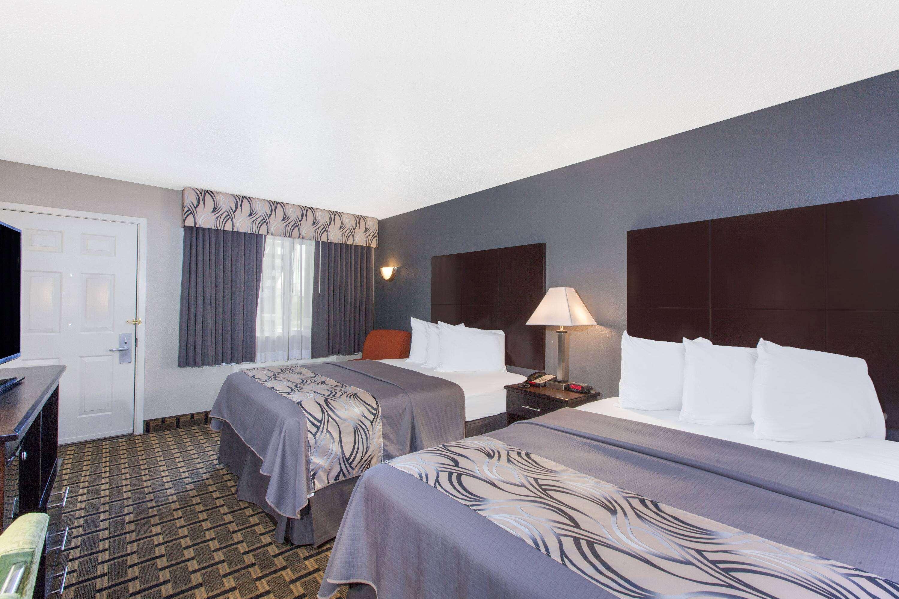 Days Inn by Wyndham Ennis - photo 6