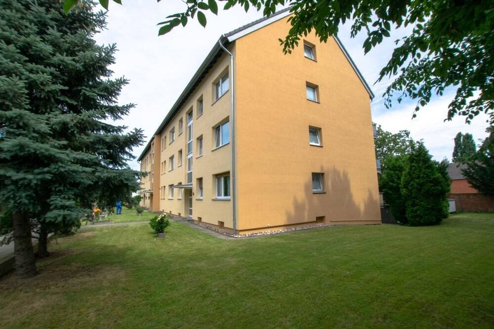 Tolstov Hotels Big Room Apartment — Meerbusch