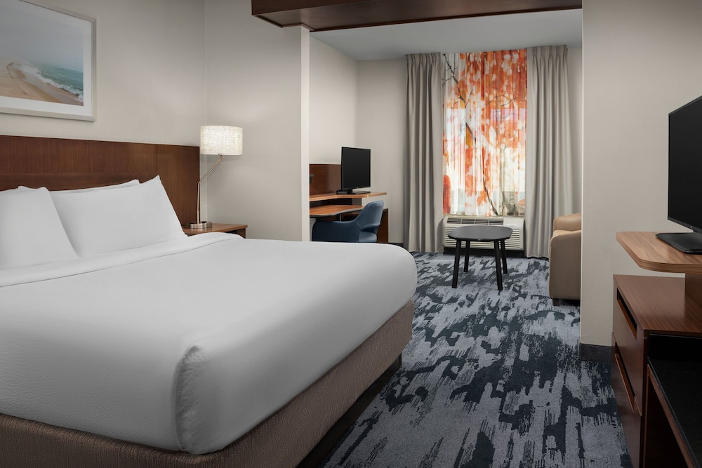 Fairfield Inn & Suites by Marriott Panama City Beach - photo 17