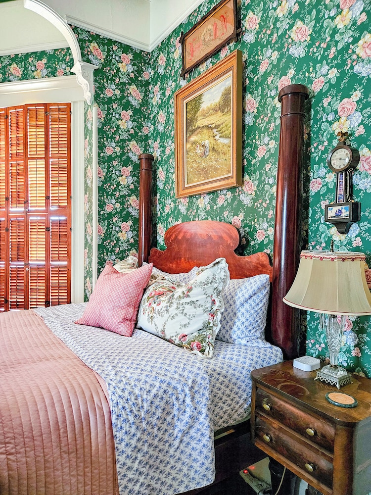 The JD Hyde Historic Inn - photo 18