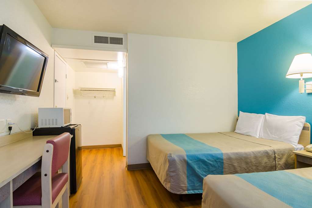 Motel 6 Mitchell SD - photo 7