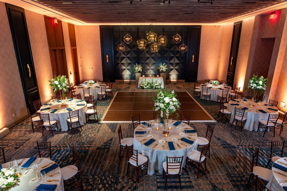 Embassy Suites by Hilton Virginia Beach Oceanfront Resort - photo 110