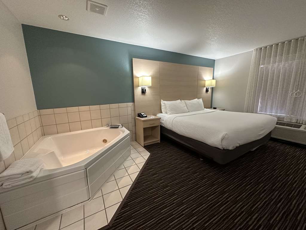 Best Western Watertown - photo 6