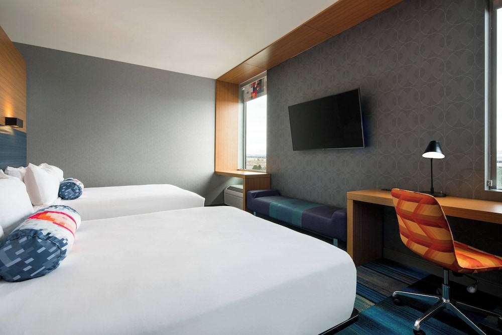 Aloft Denver Airport at Gateway Park - photo 8