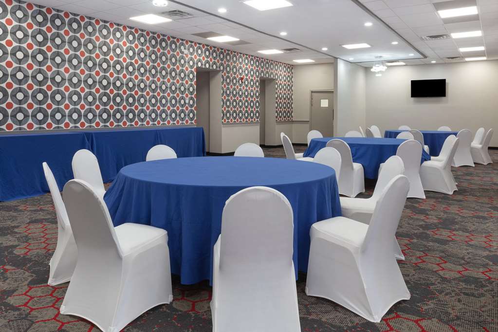 Ramada by Wyndham Hartford North Bradley Airport - photo 34