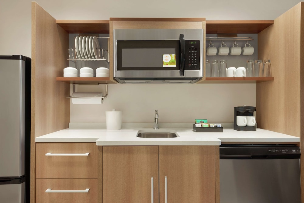 Home2 Suites by Hilton Bismarck - photo 20