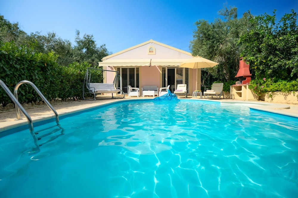 Villa Persephone — 4-Star Luxury Hotel in Corfu, Greece