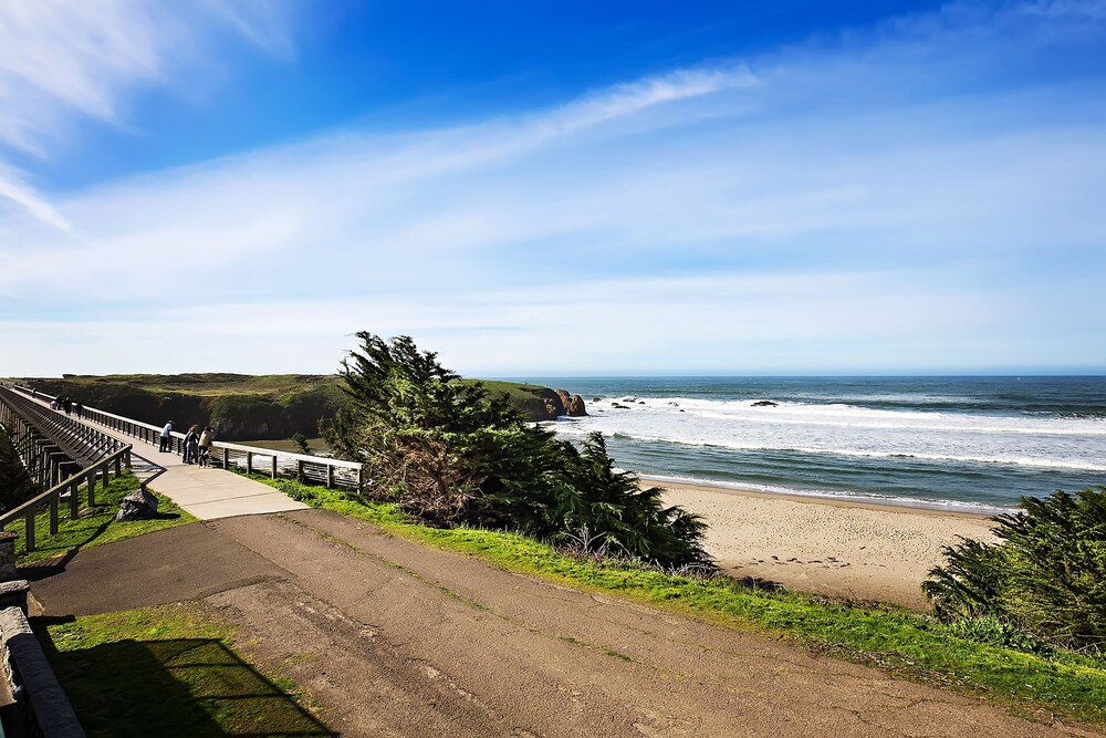 Beachcomber Motel Fort Bragg - photo 16