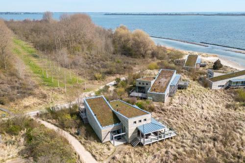 Exclusive Duin Villa 6p Direct bij Natuur & Strand Villa 70 — 4-Star Luxury Hotel in Ouddorp, Netherlands