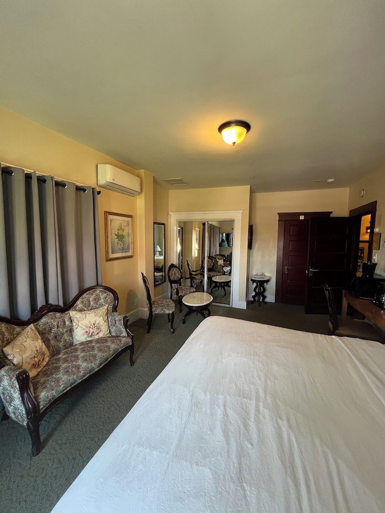 Glen Tavern Inn - photo 17