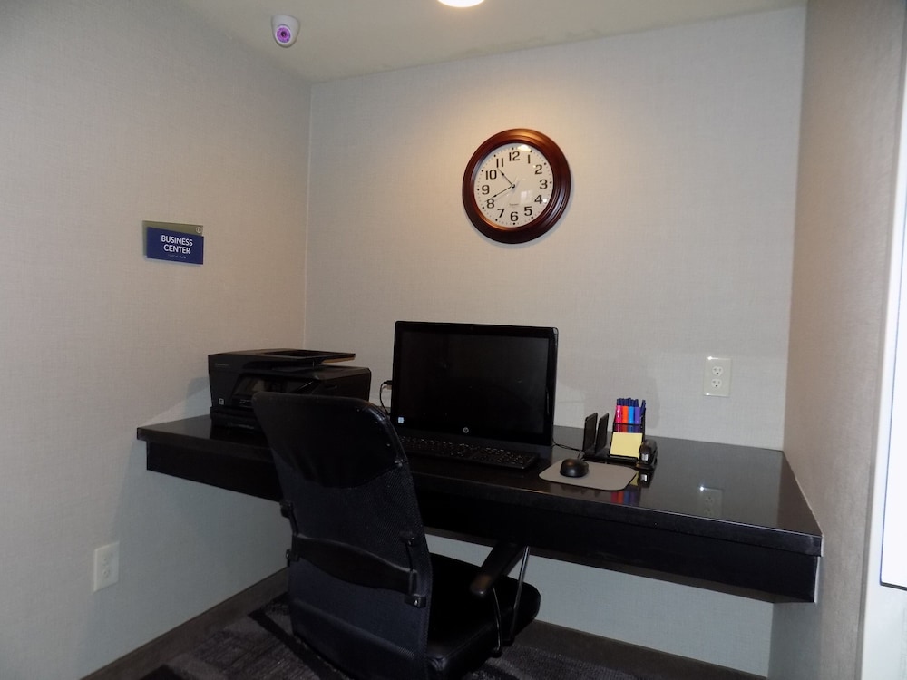 Cobblestone Hotel & Suites Seward - photo 67