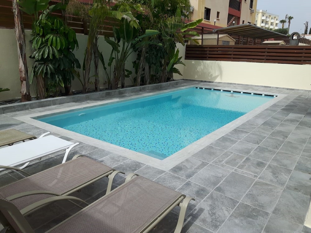 Ismini Lagoon Villa