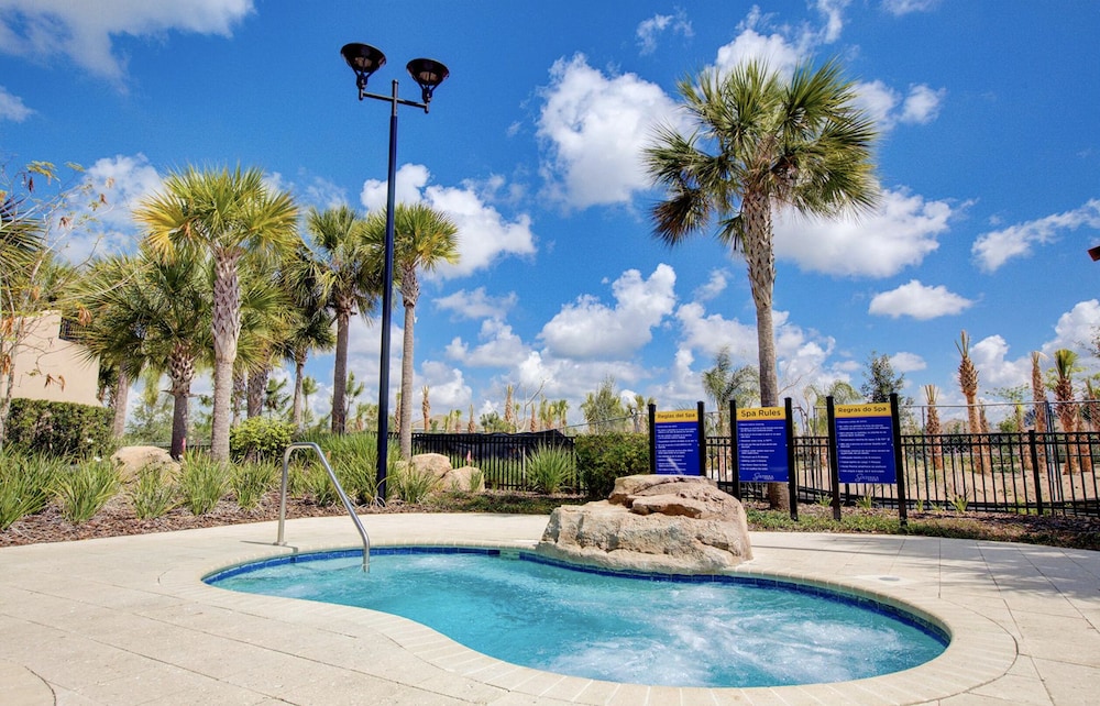 Beautiful 9 bedroom pool home located in the Solterra Resort home - photo 48