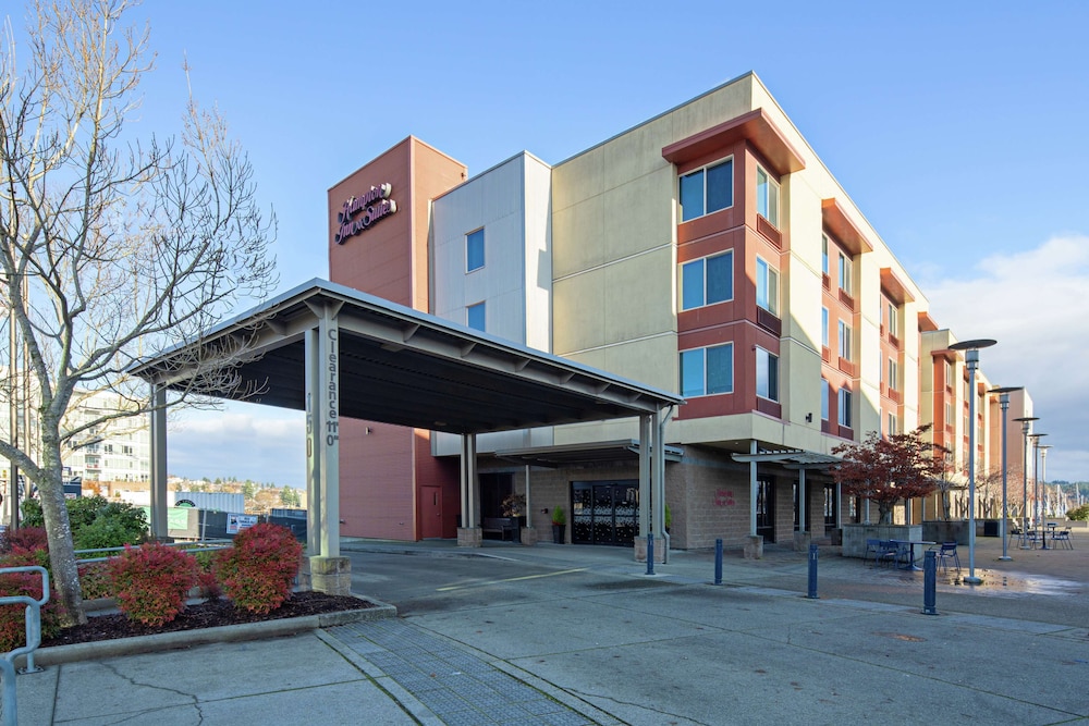 Hampton Inn & Suites Bremerton - photo 38
