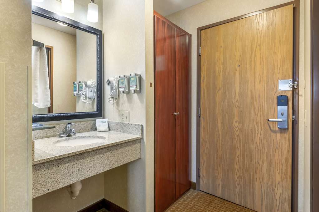 Best Western Wittenberg Inn - photo 20