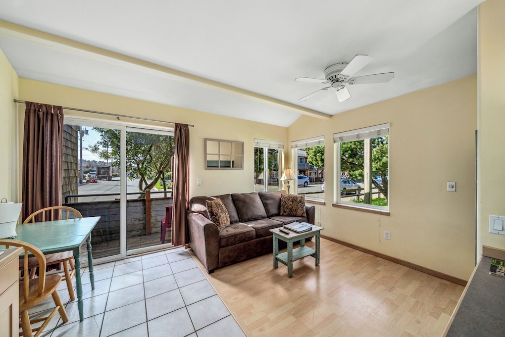 The Inn at Manzanita - photo 24