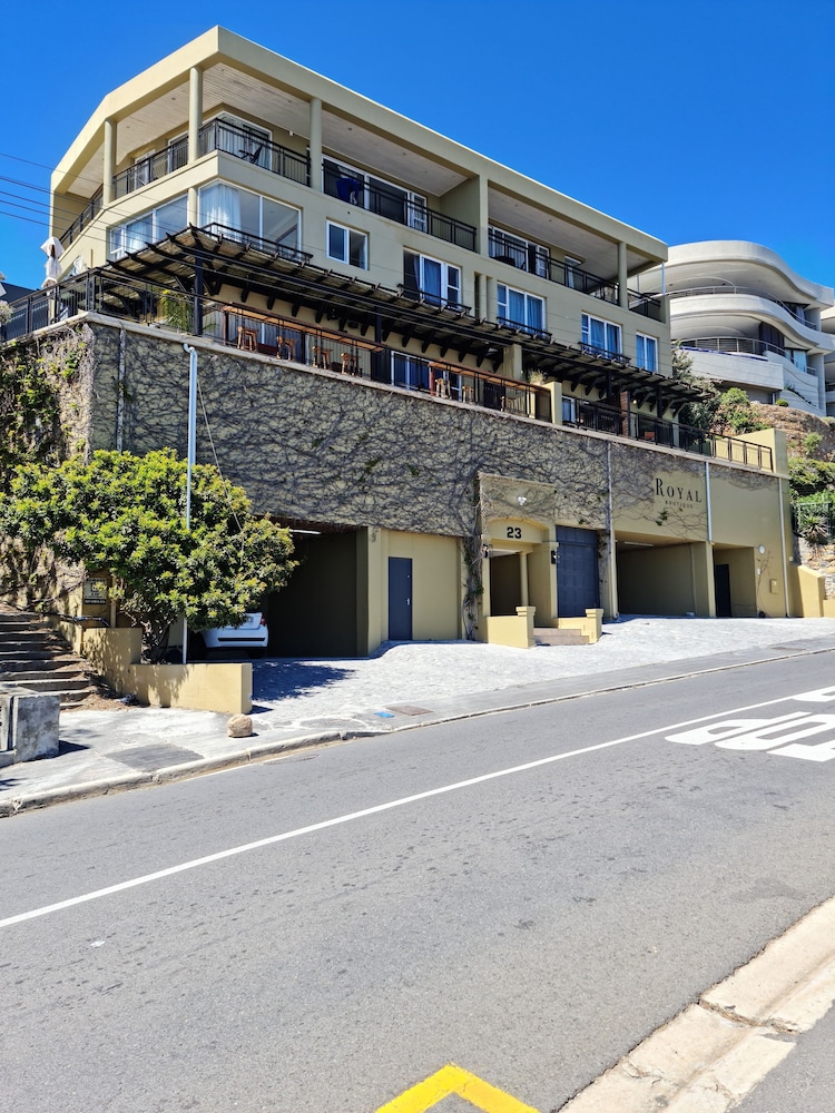 Royal Boutique Hotel — 4-Star Luxury Hotel in Cape Town, South Africa