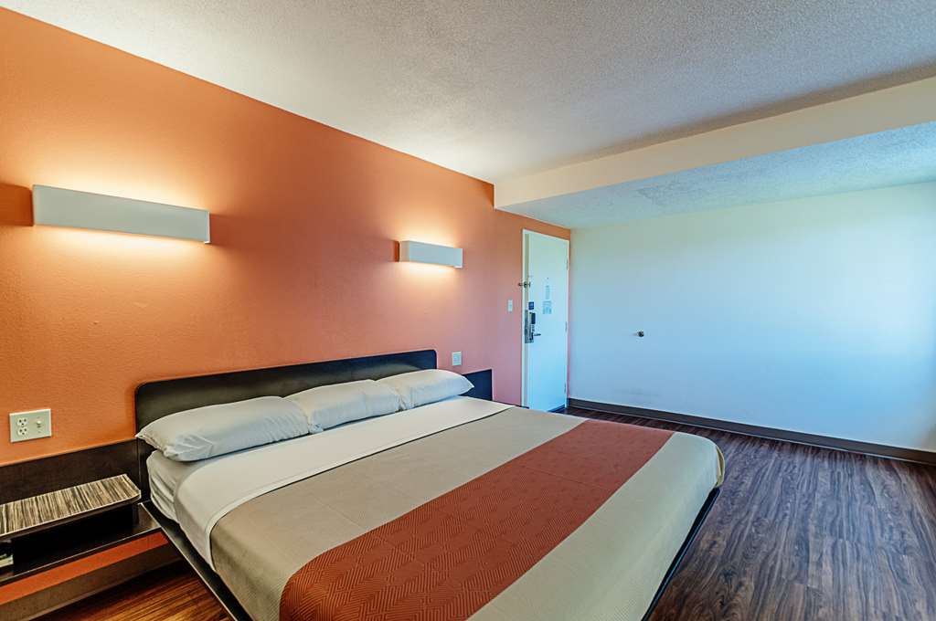 Motel 6 Martinsburg WV - photo 12