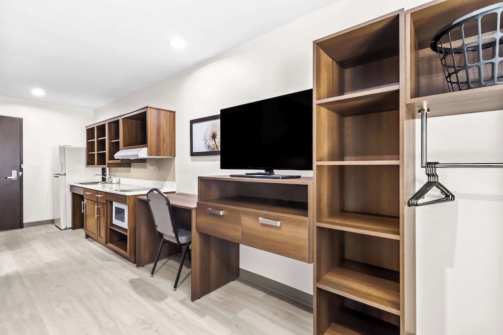 WoodSpring Suites South Houston Hobby - photo 21