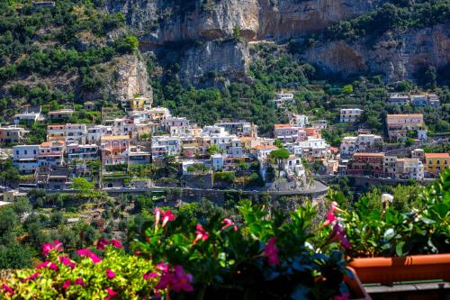 The Positaner Apartment Positano — 4-Star Luxury Hotel in Positano, Italy