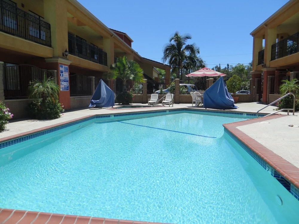 Azusa Inn Motel - photo 29