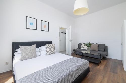 2 Bedroom Apartment Długa 65 — 4-Star Luxury Hotel in Krakow, Poland