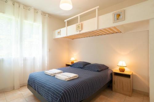 Costebelle Vue Mer 2ch 4p Terrasse Garage privatif in Hyeres, France