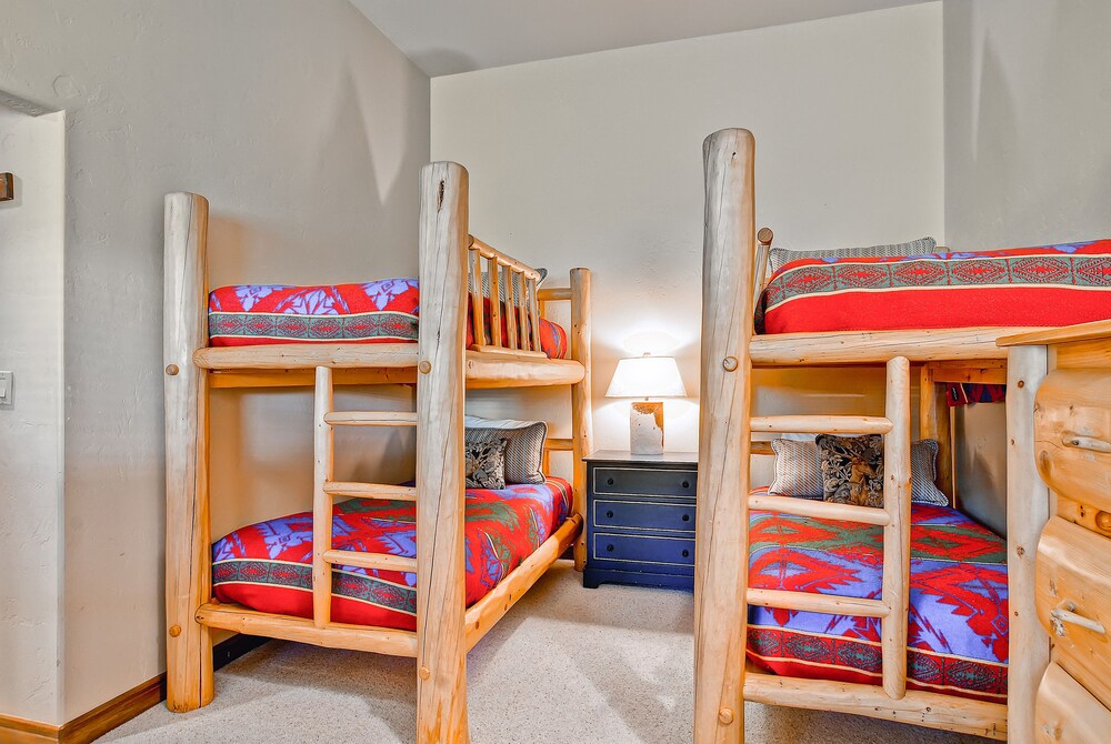Highlands Slopeside by East West Hospitality - photo 38