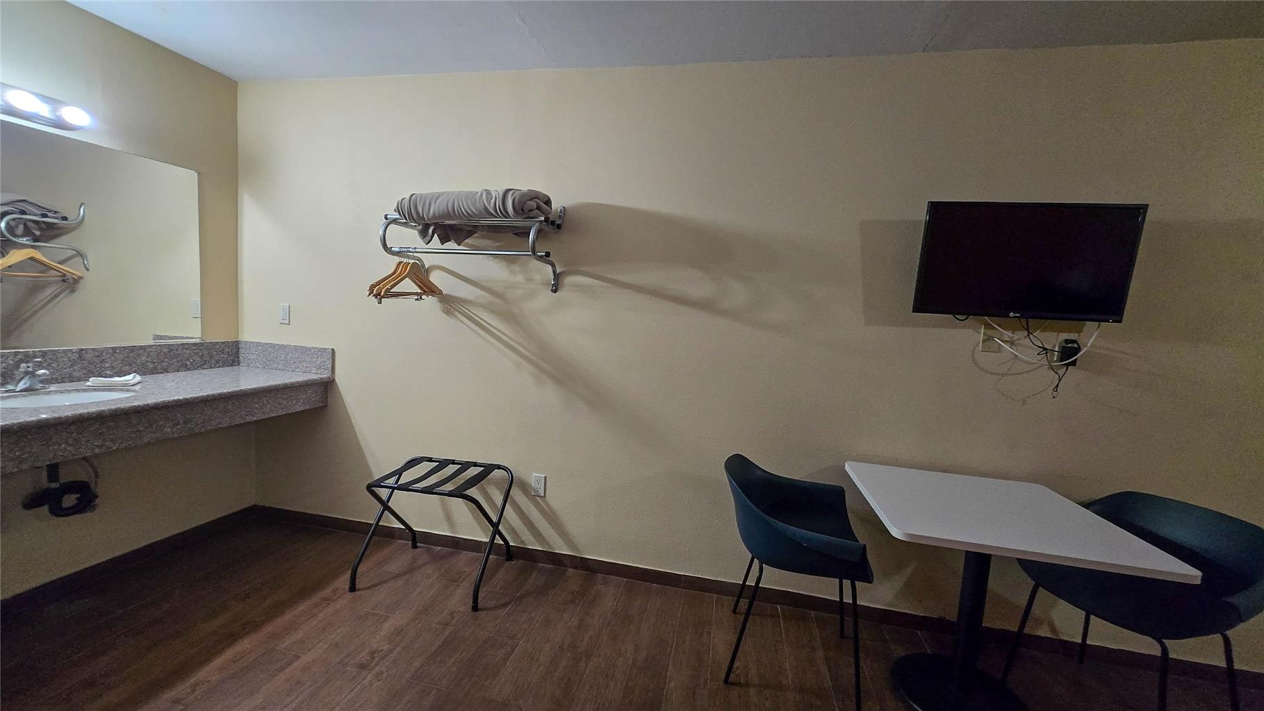 Motel 6 Blythe CA South - photo 42