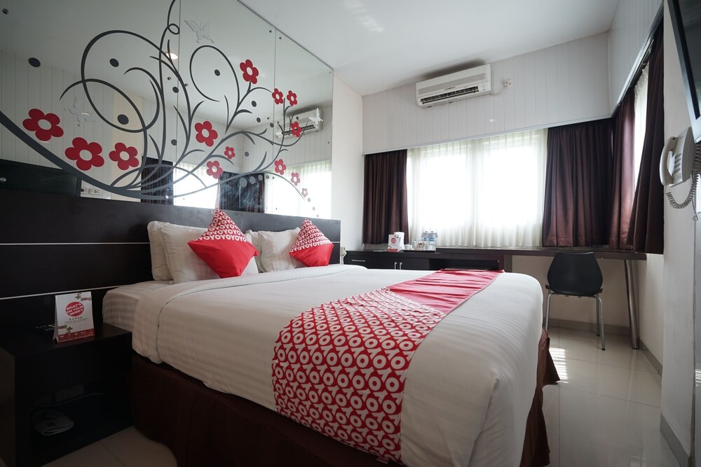 Oyo 1328 Hotel City in Lubuklinggau, Indonesia