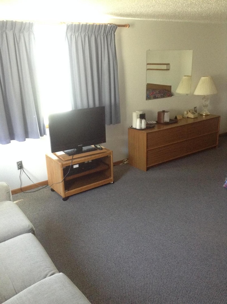 Marina Motel - photo 17