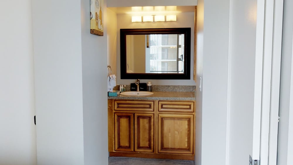 Waikiki Banyan High Level Condo with Private Lanai by Koko Resort Vacation Rentals - photo 80