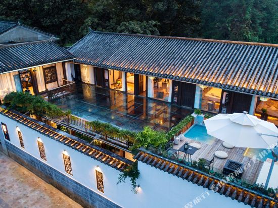Tengchong Huafang art Villa Hotel in Tengyue, People's Republic of China