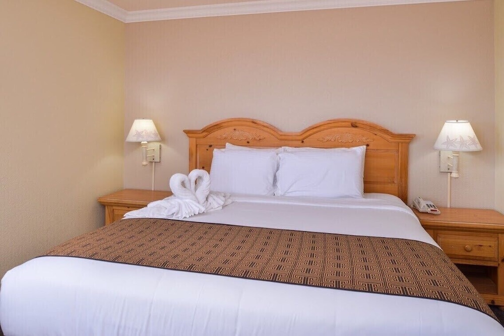 Cayucos Beach Inn - photo 21