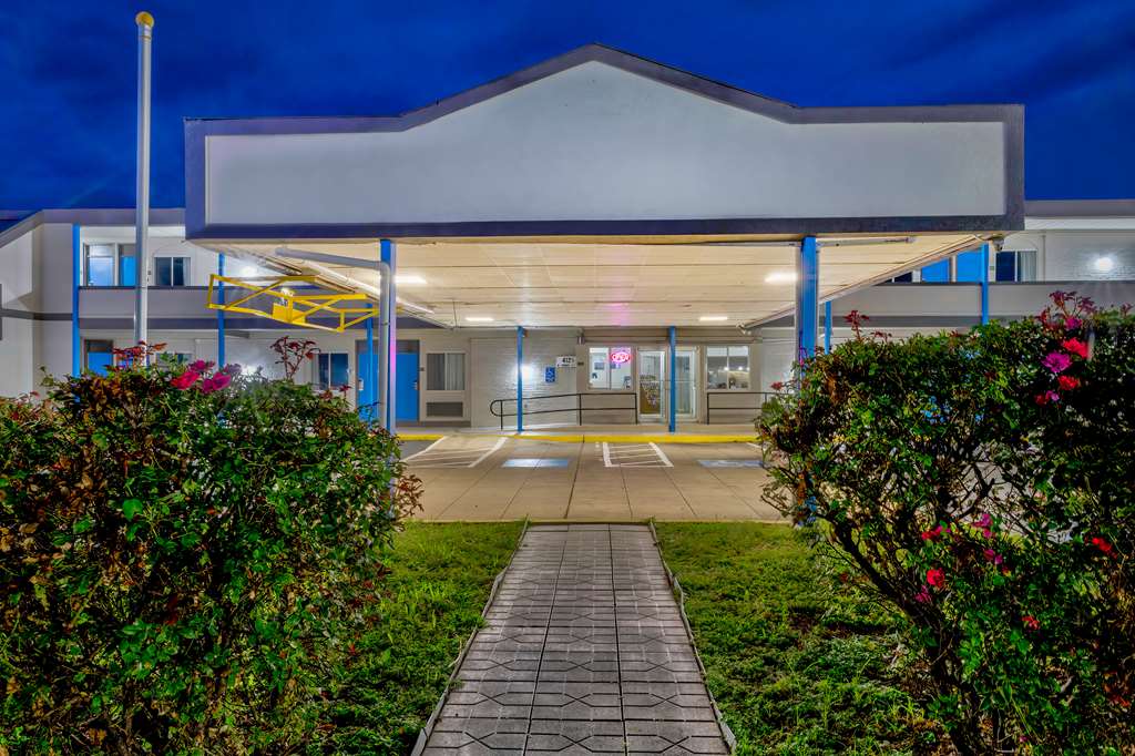 Motel 6 Harrisburg PA Near PA Expo Center - photo 5