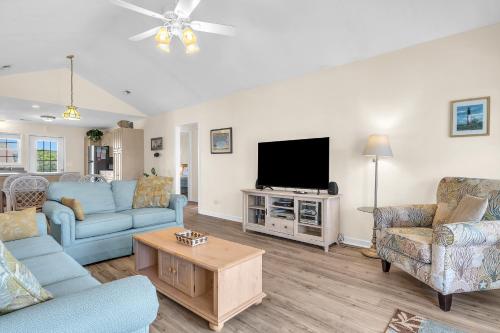 No Worries by Oak Island Accommodations - photo 44