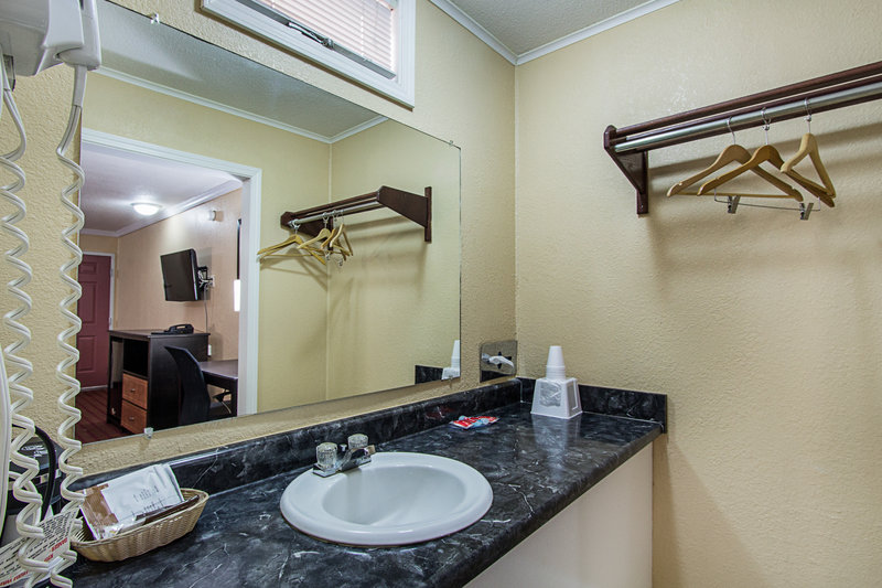 Rodeway Inn West Dodge - photo 10