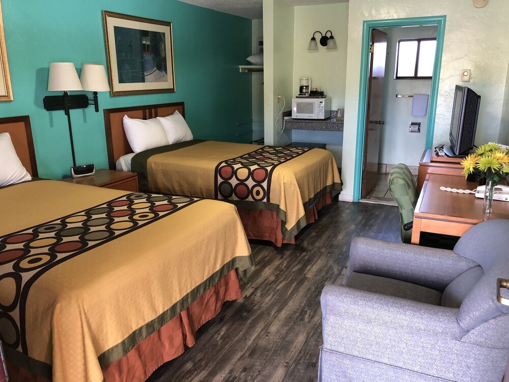 Klamath Motor Lodge - photo 28