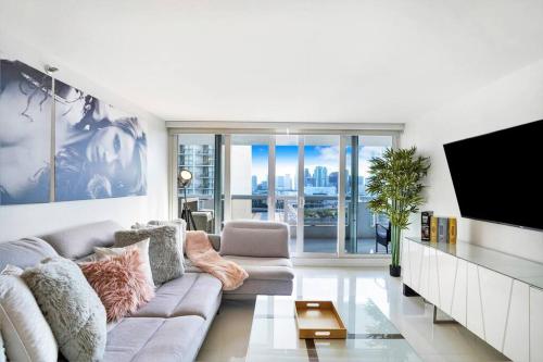 Some Like It Hot Miami Skyline & Water Views 4BR — 4-Star Luxury Hotel in Miami, United States