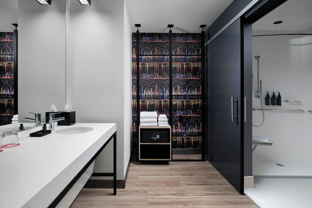 Aloft Waukee - photo 11
