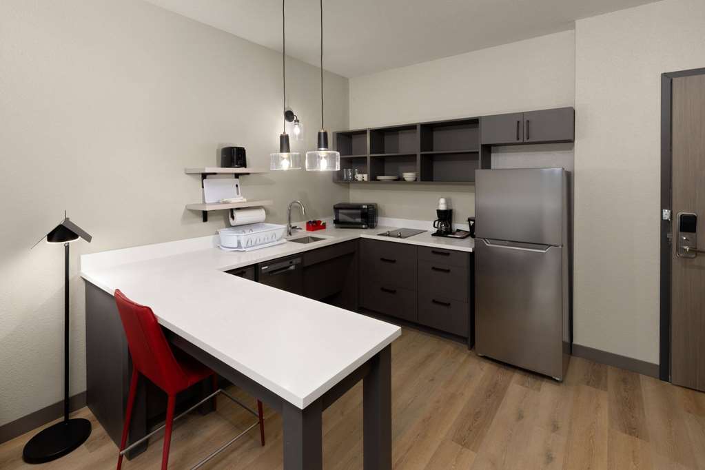 Hawthorn Extended Stay by Wyndham DeSoto - photo 2