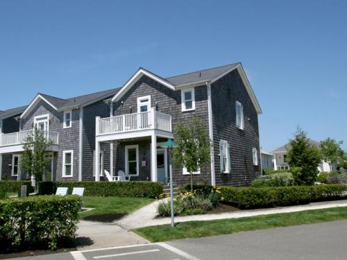 Serenity by Seabrook Hospitality in Huntington Beach, United States