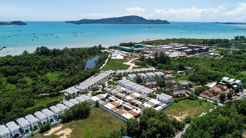 Happy Family Villa — 4-Star Luxury Hotel in Phuket, Thailand