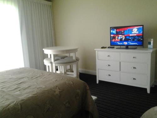 Surf & Sand Beach Motel - photo 23